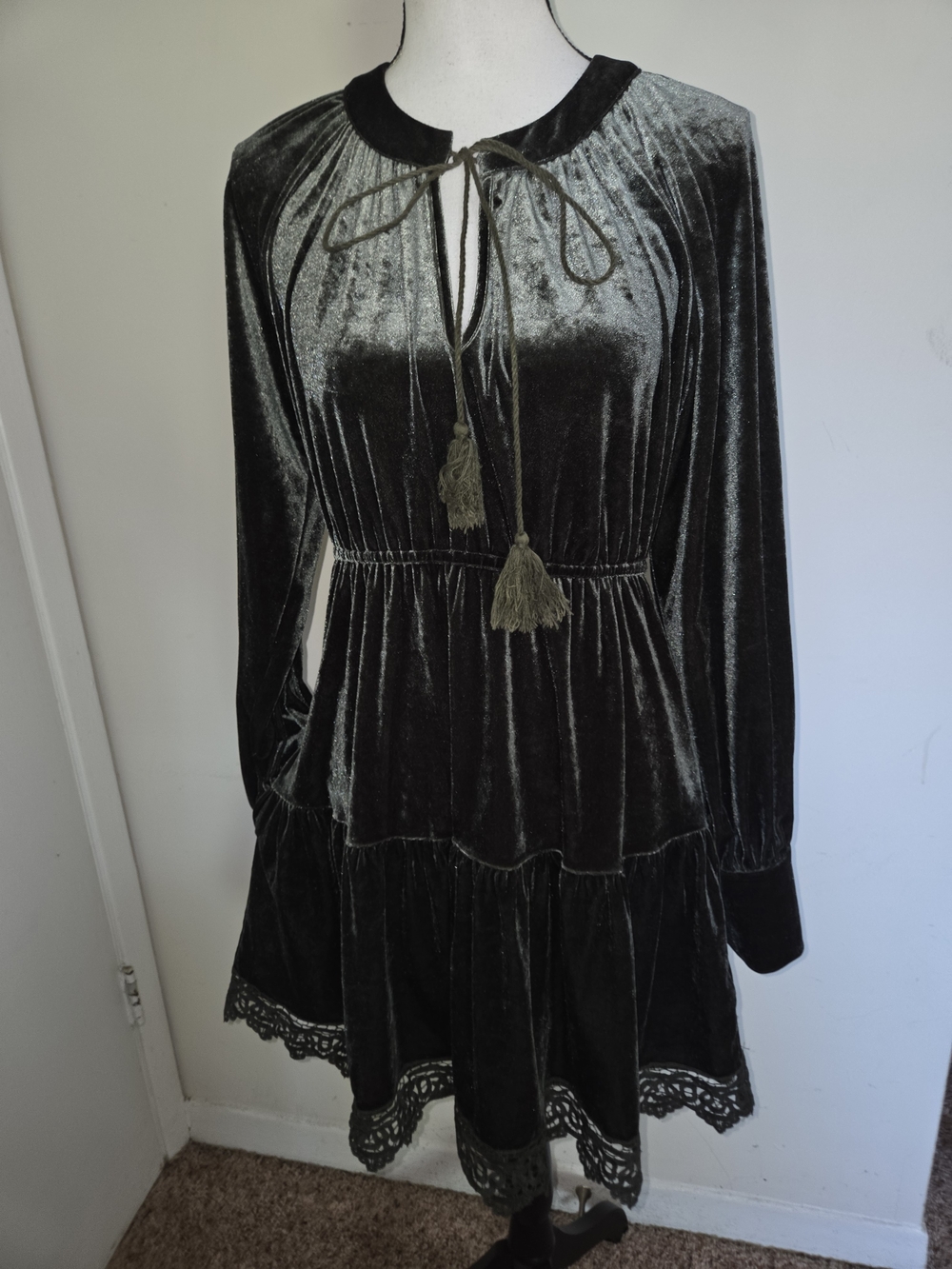 Women's Velvet Tie-Neck Prairie Dress in Olive Green SZL/XL